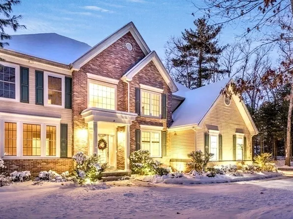 19 Beechwood Cir, Northborough, MA 01532