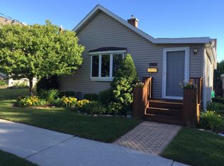 1208 Green St, Manitowoc, WI 54220