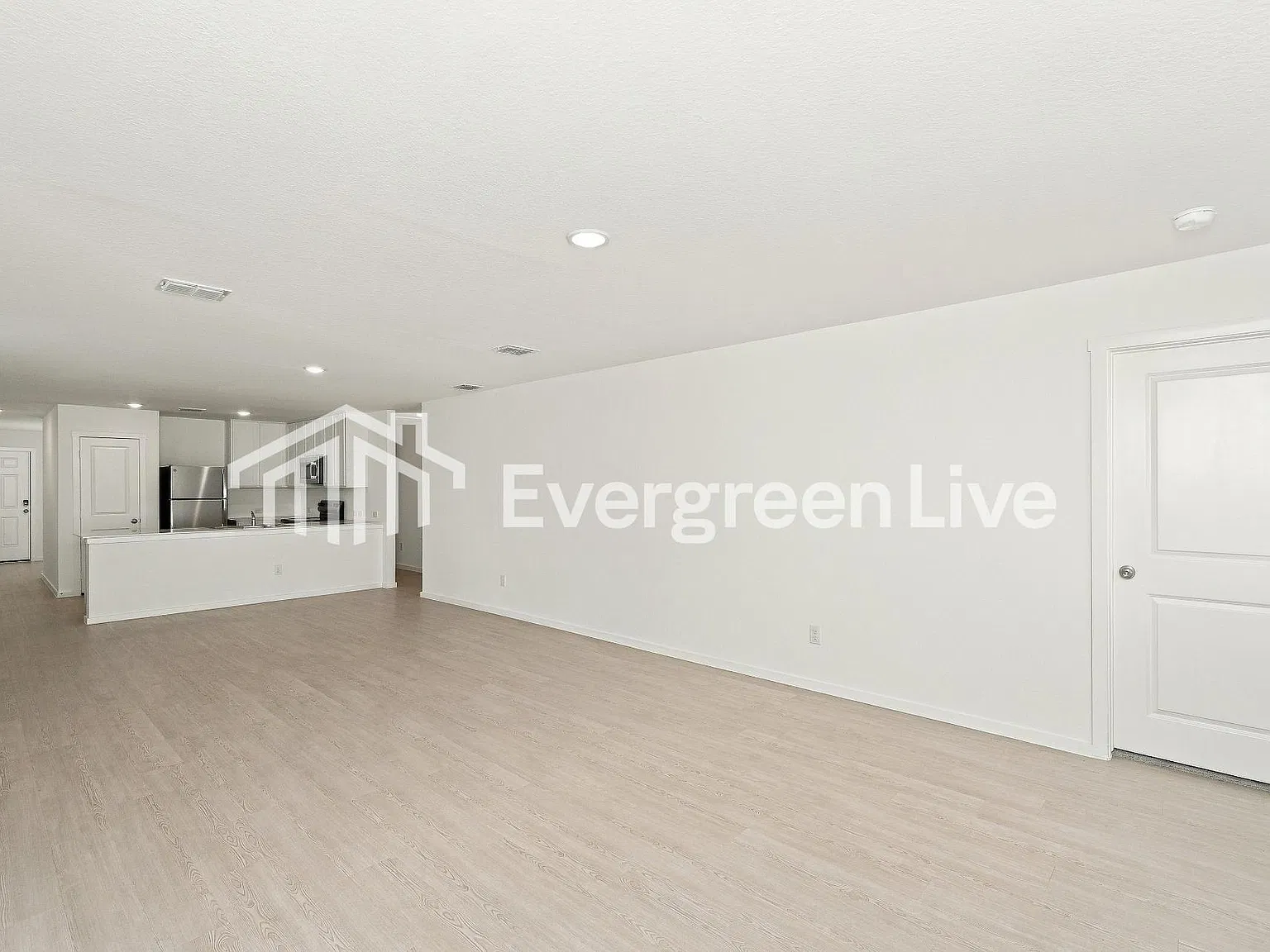 4 bed, 2.0 bath, 1575 sqft, $1,595 — Photo 4