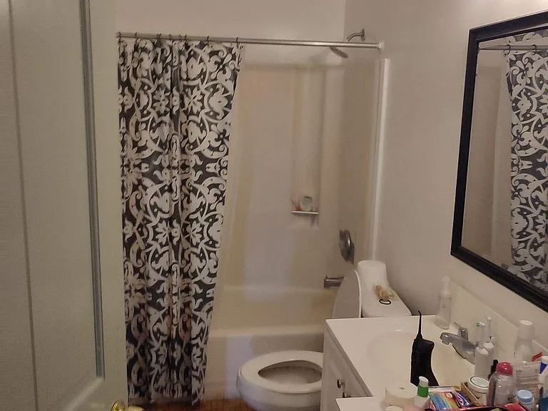320 W Hall St #B — Photo 10