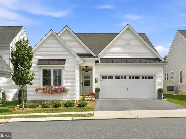 1890 Emerald Way, Mount Joy, PA 17552