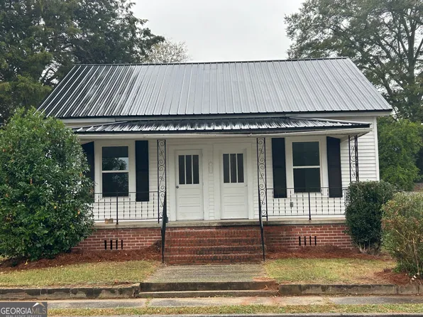 54 Oak St, Aragon, GA 30104