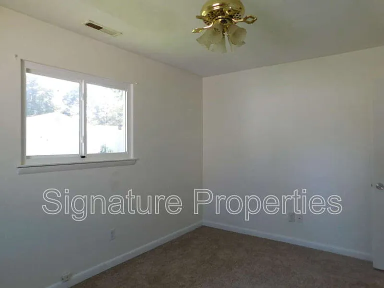 3825 Annie Ln — Photo 13