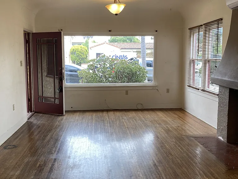 4438 Campus Ave #4438 — Photo 3