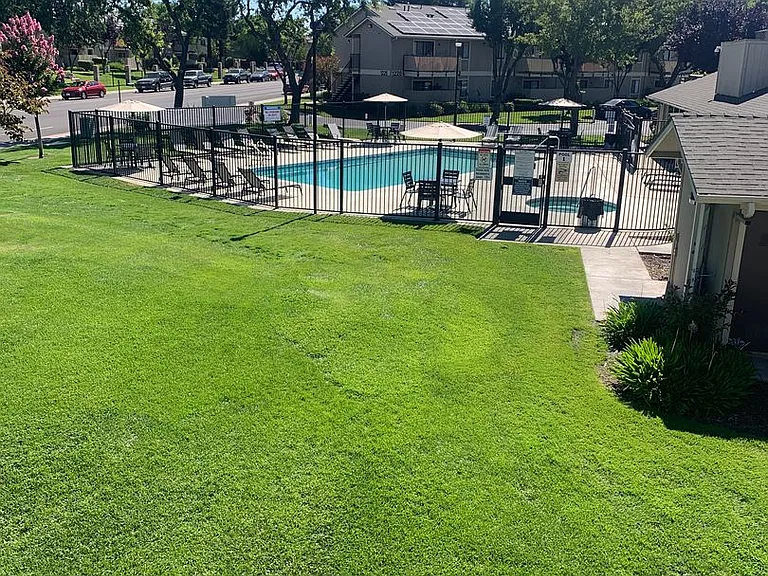 Dry Creek Apartments — Photo 19