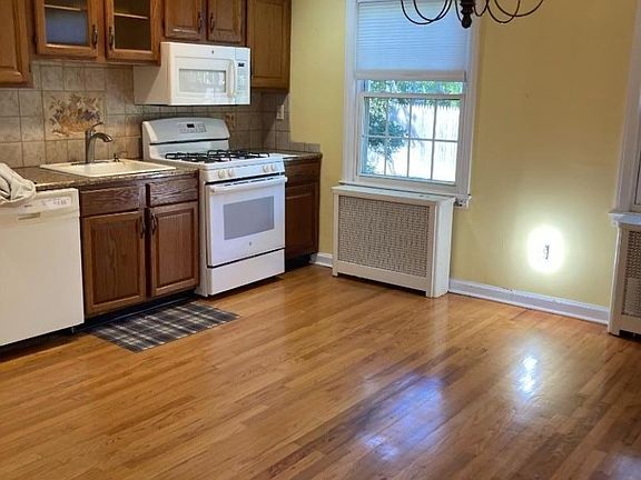 4th image of 380 Main St #9
