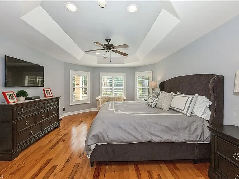 2438 Butterfly Palm Dr — Photo 9