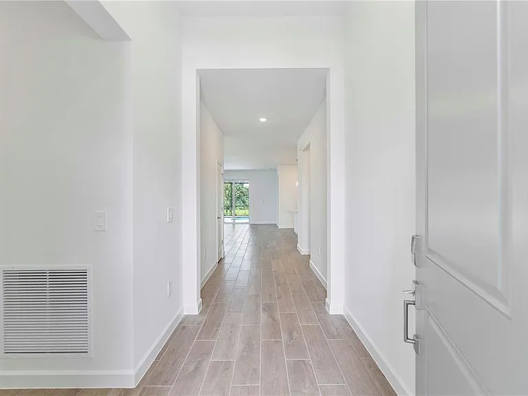 15077 Jadestone Dr — Photo 3