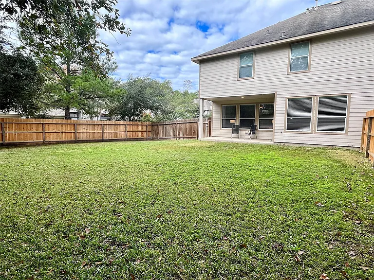 2 Stone Arrow Pl — Photo 9