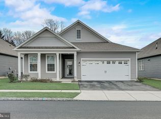 6 Austin Dr, Delanco, NJ 08075