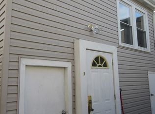 6231 Roosevelt Rd #R, Berwyn, IL 60402