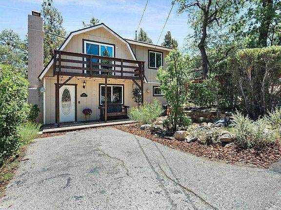 2nd image of 819 Holmes Ln