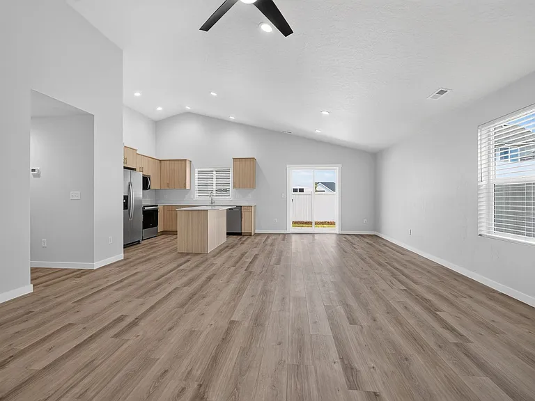 8334 E Cool River Loop — Photo 2