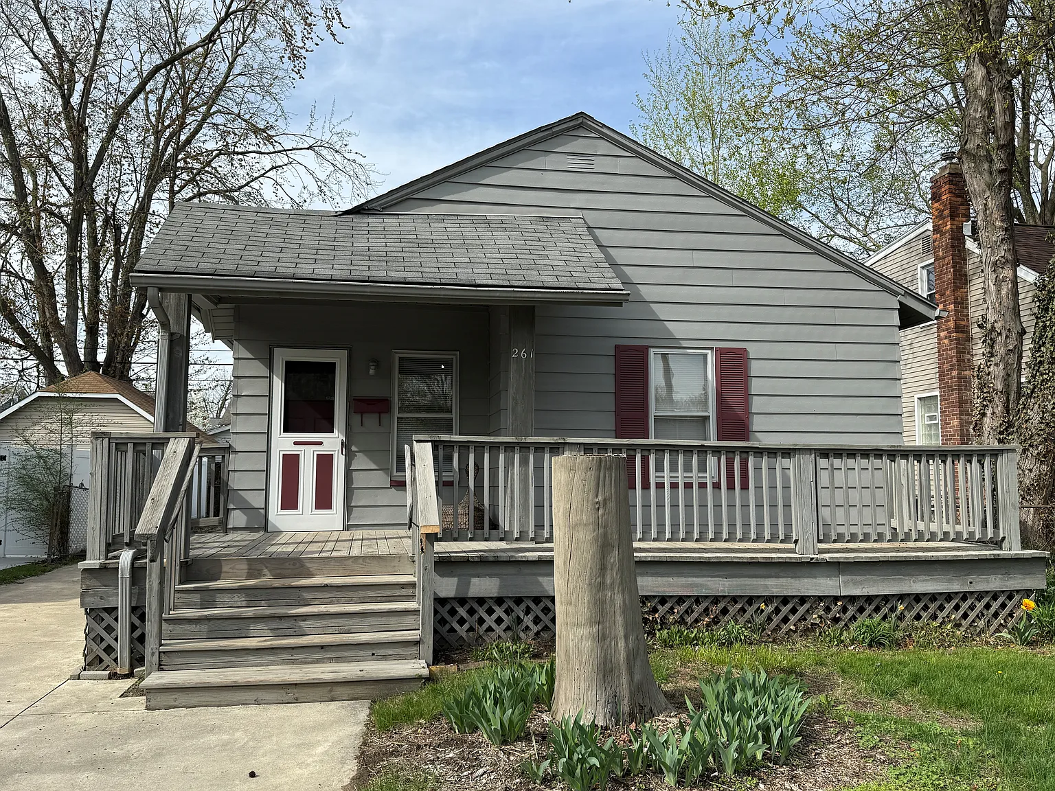 2 bed, 901 sqft, $1,800 — Photo 1