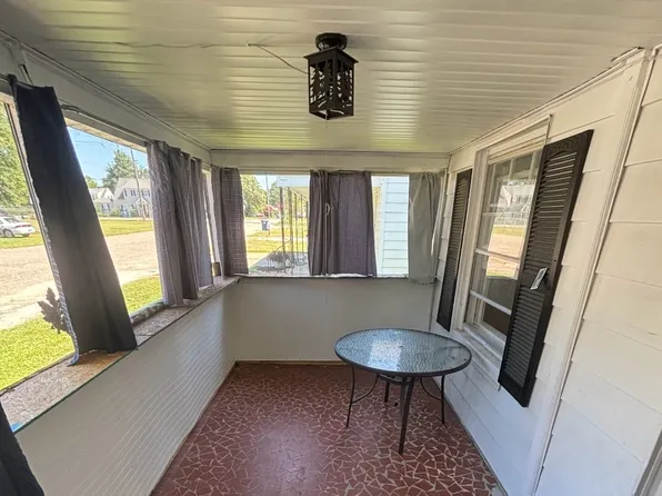 904 N McKay Ave, Dunn, NC 28334