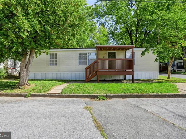 24 Willow St, Highspire, PA 17034