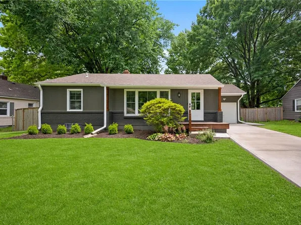 4607 W 59th St, Fairway, KS 66205