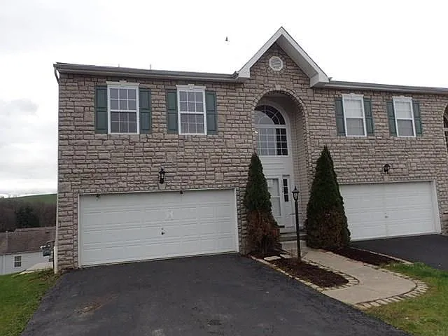 1110 Arrowhead Dr photo 1