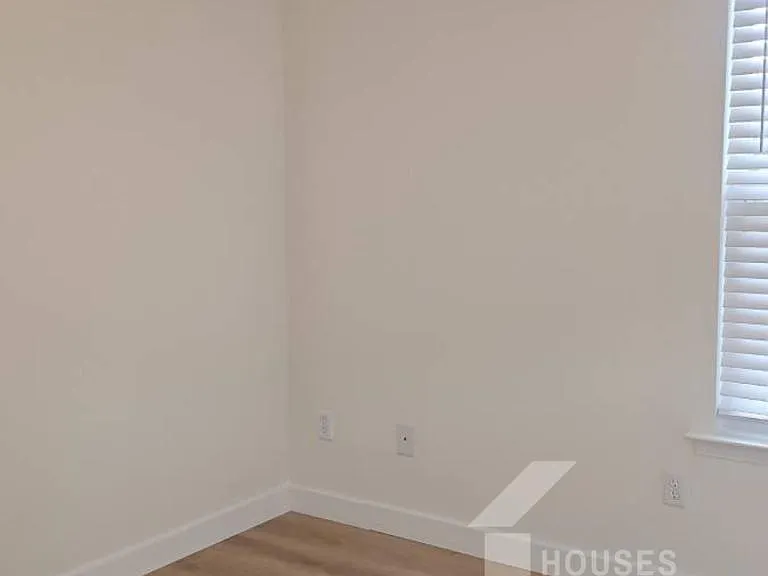 69 Greensboro Ct — Photo 12