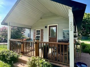 202 E Church Ave, Medina, TN 38355