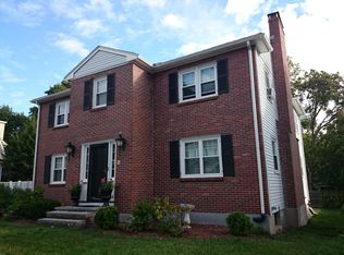 39 Richwood St, West Roxbury, MA 02132