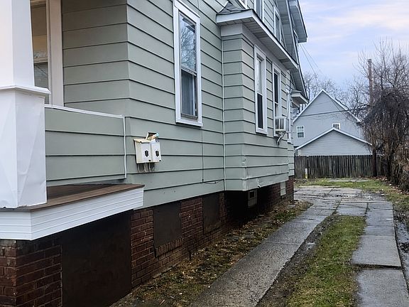 4th image of 7410 Wentworth Ave #Up