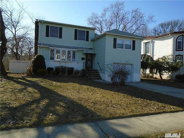 1st image of 35 Margaret Dr