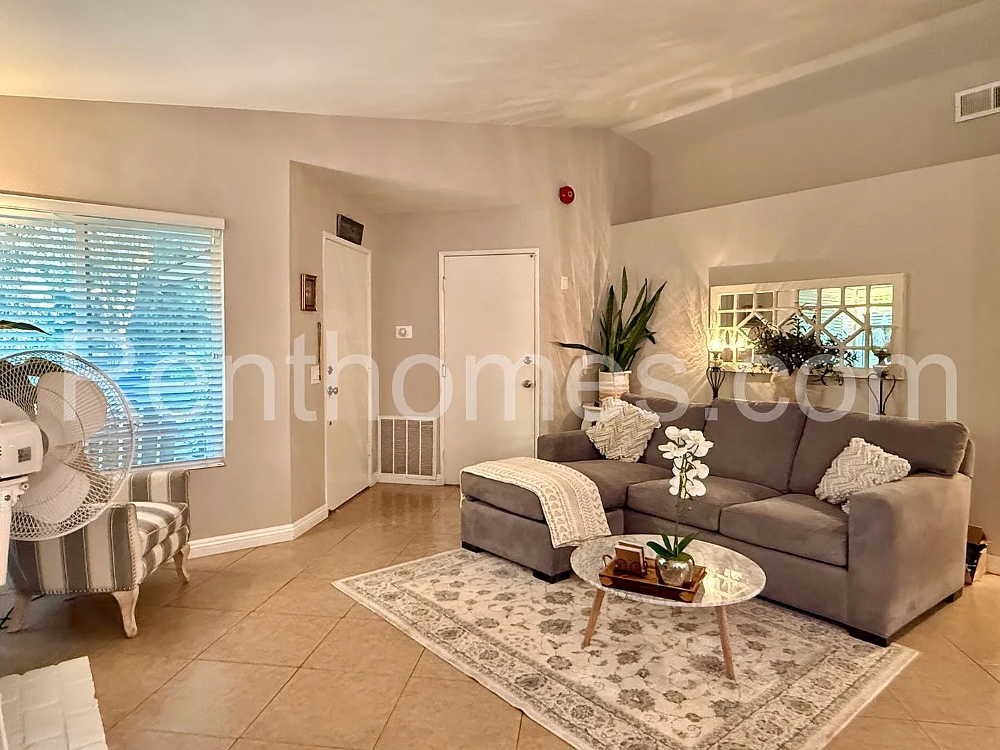 SW Escondido, 2175 Johnston Rd, Solar Panels, AC, Fireplace, LVP Floors, Granit Counters, 2 Car G... — Photo 4