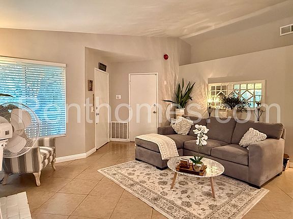 4th image of 2175 Johnston Rd
