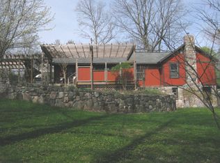 63 Spring St NE, Rockford, MI