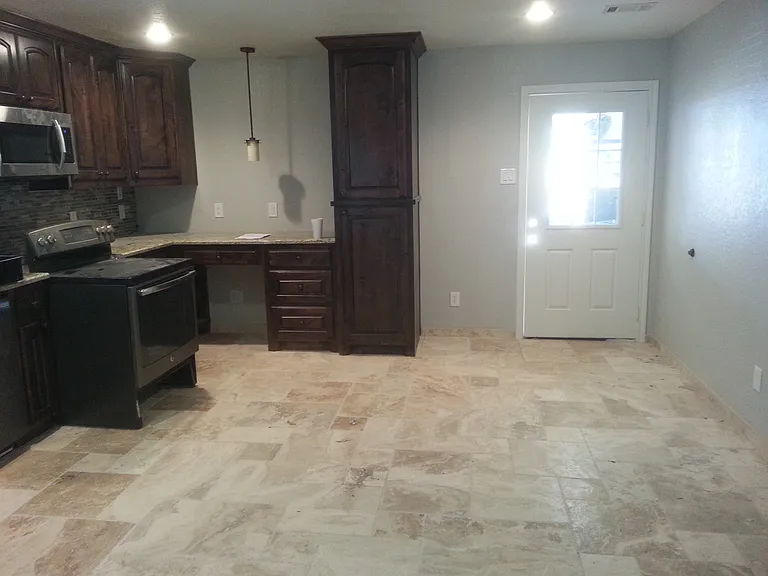 921 Harvest Glen Dr — Photo 16