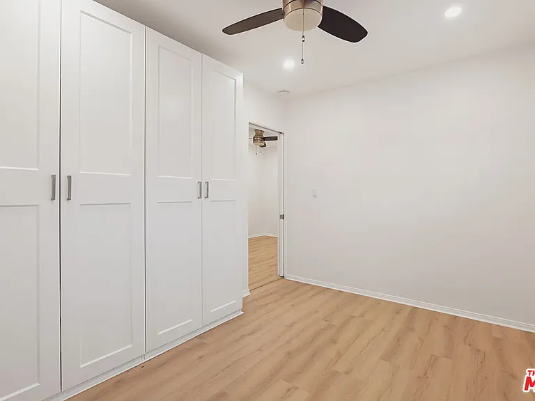 806 Navy St — Photo 11