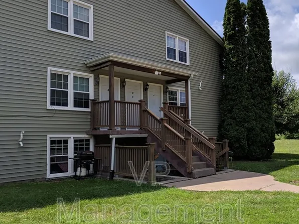 2218 Emerald Dr APT 4, Davenport, IA 52804