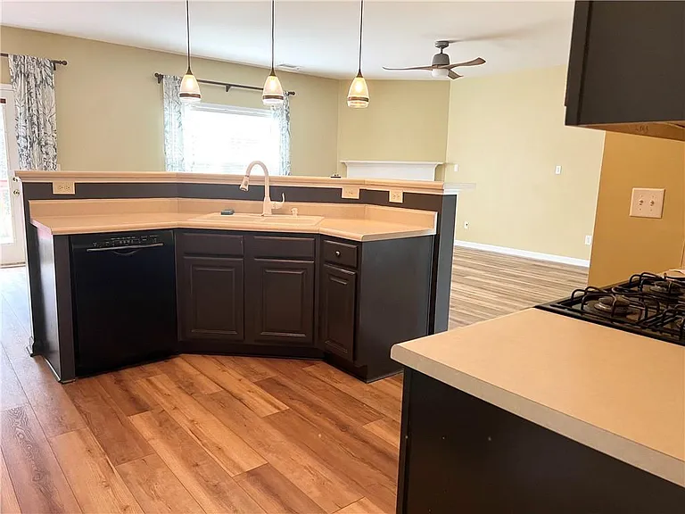 3884 Heritage Crest Pkwy — Photo 14