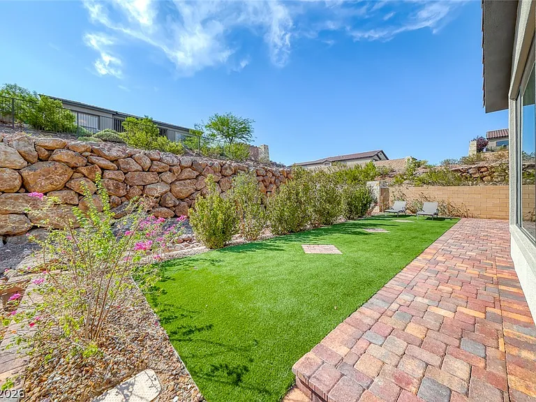 57 Stone Yucca Ct — Photo 31