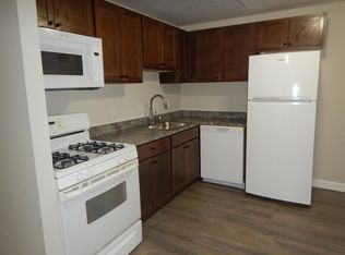 126 Mammoth Rd #310, Hooksett, NH 03106