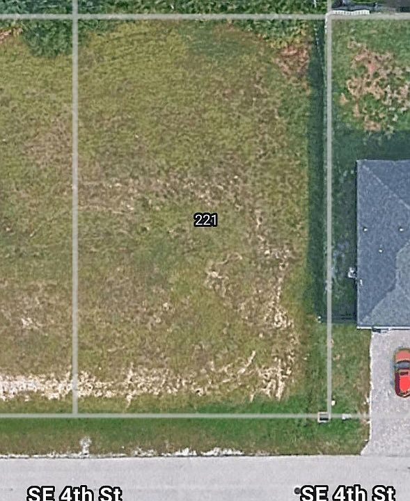 1st image of 221 SE 4th St