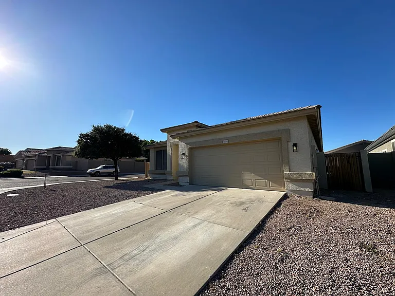 15238 W Custer Ln — Photo 22