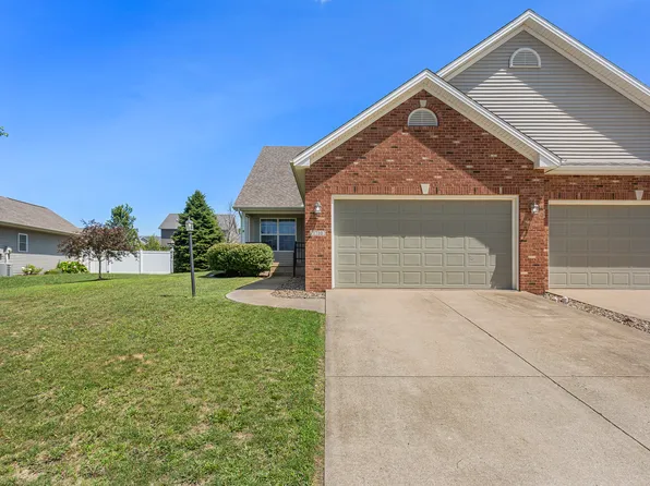 1710 Timber Wolf Ln, Mahomet, IL 61853