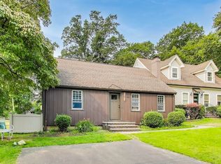 40 Dunster Ln #1, Winchester, MA 01890