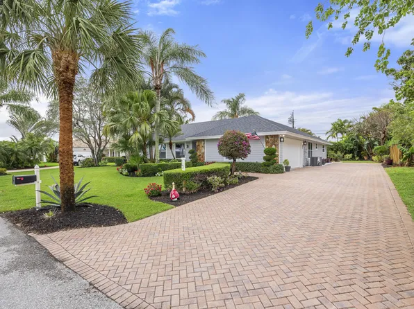 10 SE Splitrail Circle, Jupiter, FL 33469