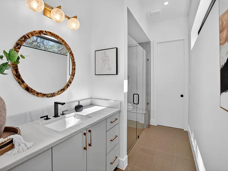 434 Brady Ln — Photo 14