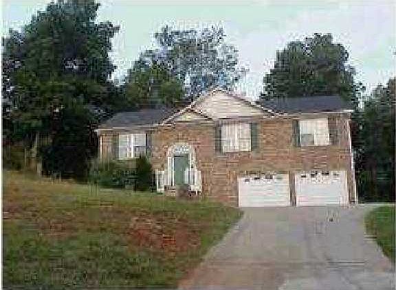 1st image of 18 Greenwood Dr SW