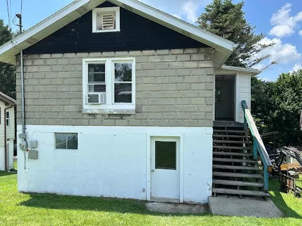 102 Lauren Ave, Beckley, WV 25801