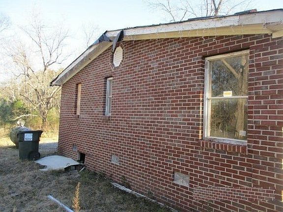 2nd image of 670 Adams Rd