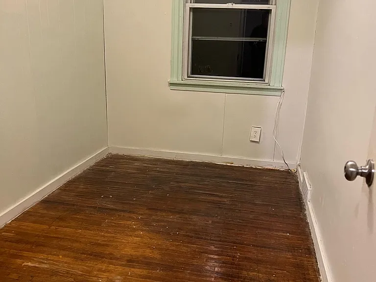 5825 Sylvester St — Photo 8