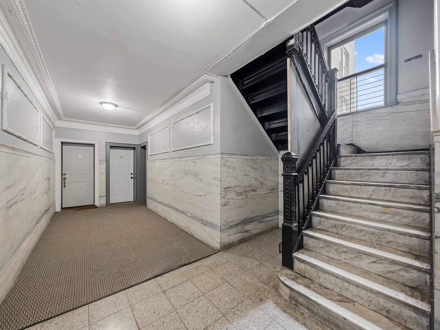 Highland House — Photo 2