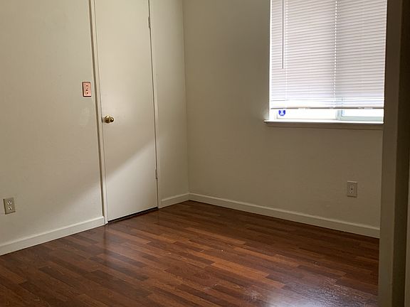 4th image of 280 Lori Ln #1