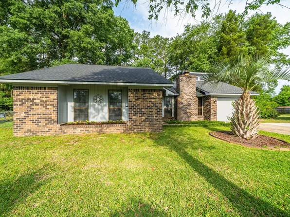 410 Fox Hunt Rd, Goose Creek, SC 29445