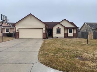5009 E Pembrook Ct, Wichita, KS 67220